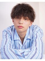 ラヴィス(LAVIS) リバースセンターパート/ニュアンスパーマ/ダウンバング/飯田
