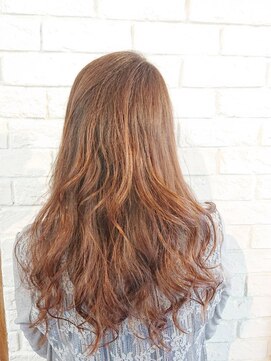 ヘアークリアー 蕨 ゆる巻きロング