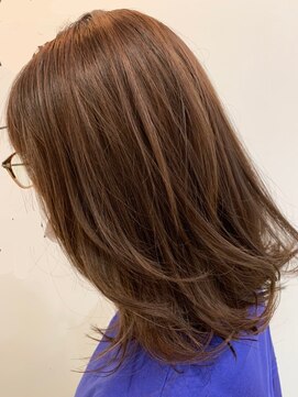 ヘアブランコブランコ 横浜(hair blanco_blanco) 20代シースルーバングオリーブカラー外ハネミくびれミディ