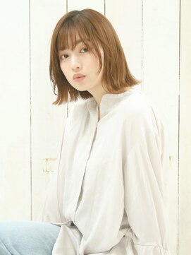 レパーン(Lepa) 外ハネ切りっぱなしボブ