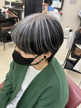 ヘアーデザインロアール(HairDesign  LOIRE) ハイライトカラーホワイトグレー