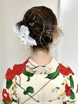 ローネス(LONESS) タイトアレンジ/カチモリヘア/成人式ヘア/卒業式ヘア