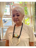 【チクロ】50代60代70代ホワイトブロンドアシメショート