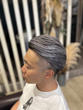 ビィーハ(BeHA) イケおじシルバーグレー