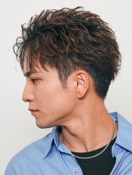 フィフス(fifth) フェザーパーマ原宿フェザーショートメンズヘアセンターパート