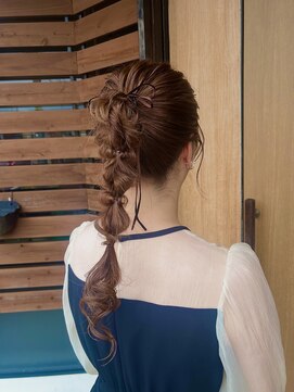 ニュートラル ヘアーアンドビューティー(NEUTRAL hair&beauty) ポニーアレンジ
