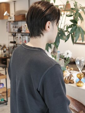 ウィム(wim) 『センターパートウルフ』センターパート/カルマヘア