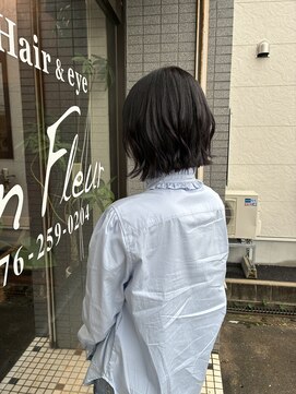 アンフルール(Un Fleur) パッっとボブ×暗めレッド