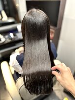 髪カルテ&nbsp;エイジングケアでパサつきのない艶髪へ