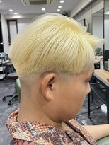 シェリー(Cherie) 2ブリーチ&フェードカット