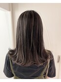 上品なコントラストハイライトカラー