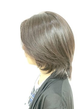 クオリス 上板橋店(QUALIS) 大人可愛い前上りミディアムレイヤー/ナチュラルストレート