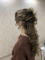 ルナクレセント (Luna crescent)&nbsp;エレガントなハーフアップ