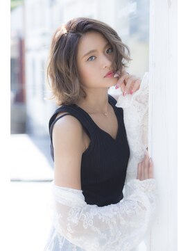 ミエル ヘア 新宿(miel hair) 〈mielhair新宿〉外はね　ボブ　イルミナカラー