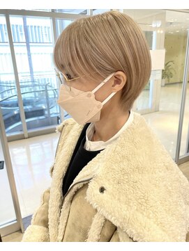 ルーフ 町田店(LUFE) 柔らかベージュ　コンパクトショート