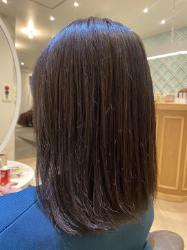 アンフィ 矢向(Anphi) 艶カラー