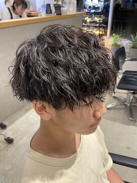 バトン(BATON) BATON/北千住/ツイストスパイラルパーマ