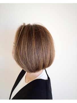 ミラートーク(MIRROR TALK) ハイライトボブ