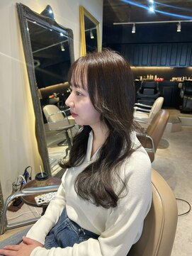 トリア(the tria) 【chika】透明感ベージュ