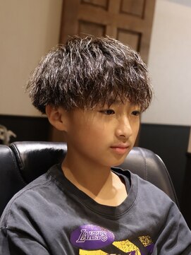 キッズ　マッシュツイスパ