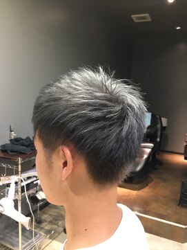 サロンツジモト(SALON TSUJIMOTO) プラチナシルバーー