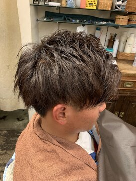 カットスタジオ フタバ(FUTABA) ★アップバング★