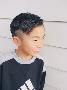 リラスタジア(Relastagia) 刈り上げメンズショート