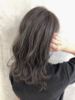 ムウ 難波(MOU)&nbsp;モノトーン_チェリーブラウンフェミニンロングダークアッシュ