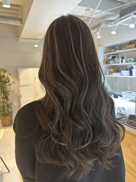 シェーン 仙台駅広瀬通店(schon) グレージュ×ハイライト