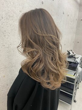 イキ 表参道(iki omotesando) 大人ガーリー/モード/チョコレート[表参道駅]