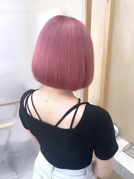 ミシェリー(misherry) ピンクベージュ/ブリーチありカラー/ハイトーン/ボブ