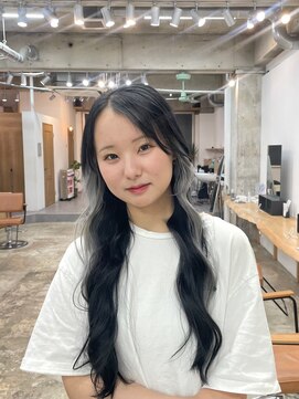 カシェル(cashel kishaba) ホワイトグレー×ブラック