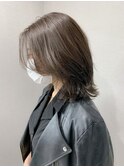 ミディアムハイレイヤースタイル