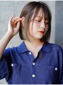 ◯ぱっつん前髪シンプルストレートイヤリングカラーベージュ小顔