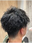 大人の色気が漂う無造作感パーマ ツイストスパイラルパーマ