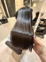 エミュスト(Emuest)&nbsp;濃度5倍髪質改善トリートメント ○