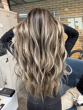 ラフ(LAFF) 【魅せる筋感バレイヤージュ】