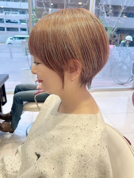 アース 豊橋店(HAIR&MAKE EARTH) earthショートレイヤーボブミルクティー丸みショートボブ