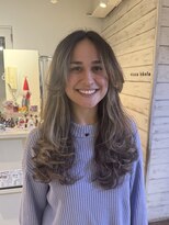 ヴィッカエコル (vicca 'ekolu)&nbsp;小顔/シンメトリー/レイヤーカット/バタフライカット/シャギー