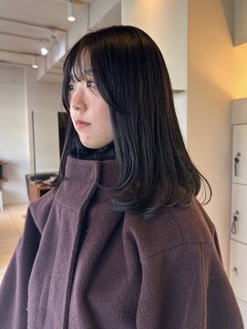 シベルバレー 横浜(sibell) ミディアムレイヤーカット顔周りレイヤーウルフハッシュカット