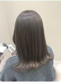 ハイトーンWカラーのピンクベージュボブ