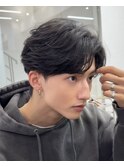 センターパートニュアンスパーマフェザーショート大人男子メンズ