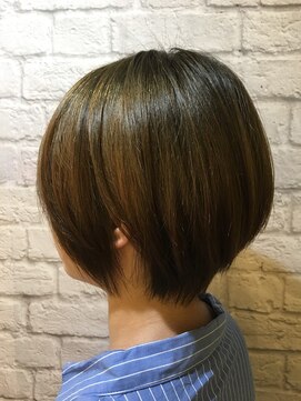 アディクト(ADDICT) 美シルエットショートボブ