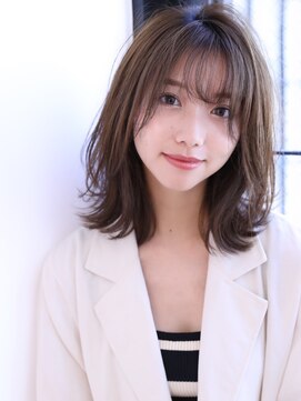 ノンダメージサロン ステラバイボヌール(Stella by Bonheur) アッシュベージュのエアリーミディアム