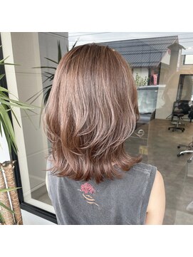 ナンバー(number+) 20代30代40代抜け感ボブレイヤーミルクティベージュ