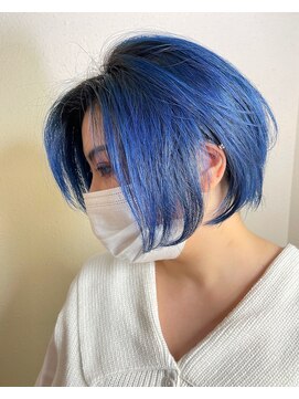 ブロンド 町田(BLONDE) シャドールーツ×ブルー×ショート