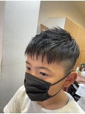ツーブロ刈り上げショート