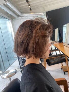 モイシェン(mauschen) 外国人風ミニボブヘア