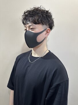 レーヴス(REVES) くせ毛風無造作ツーブロマッシュ