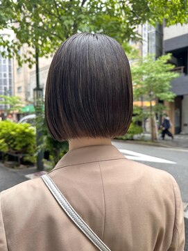 ロイド(Royd.) 切りっぱなしボブインナーカラーココアベージュ透明感カラー